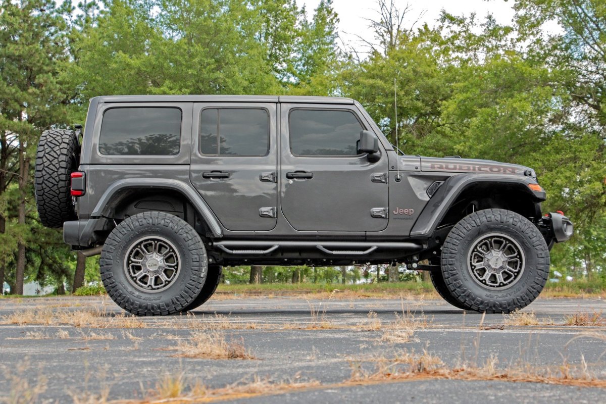 Jeep Wrangler Suspension Lift Kit - Front + Rear - Rough Country - 3.5 Inch, Adjustable Lower Control Arms, M1 Shocks - '24-'25